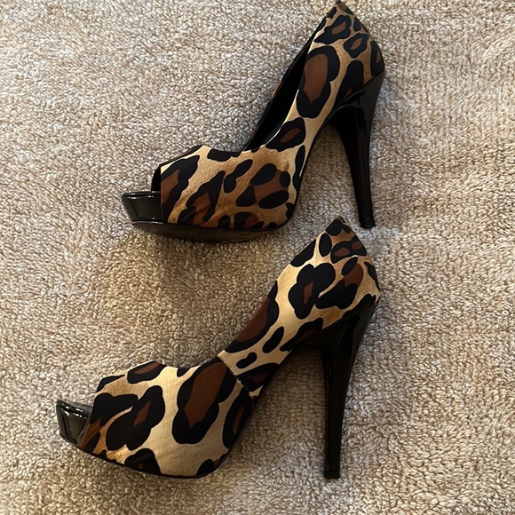Jessica Simpson peep-toe platform high heel animal print shoes. SZ 7 - Picture 3 of 6